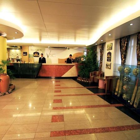 La Vinci Hotel Дака Екстериор снимка