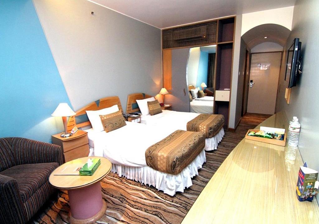 La Vinci Hotel Дака Екстериор снимка