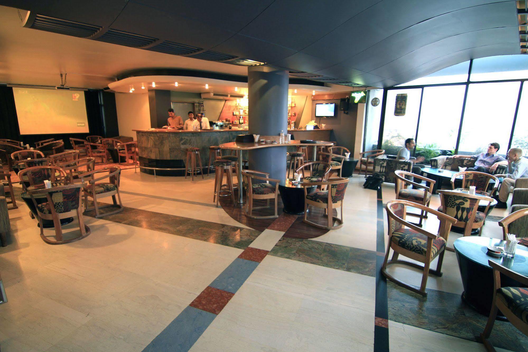 La Vinci Hotel Дака Екстериор снимка