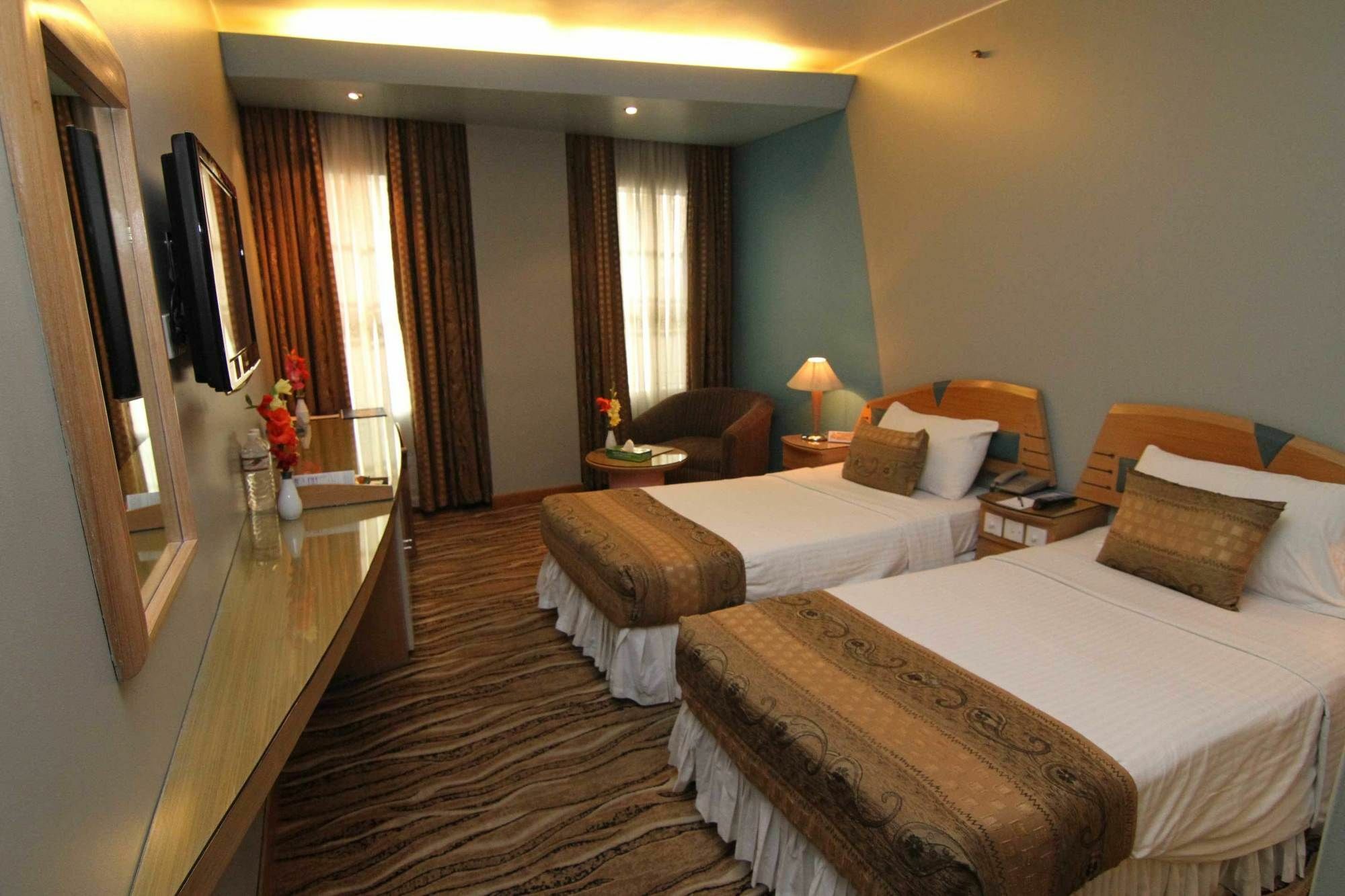 La Vinci Hotel Дака Екстериор снимка