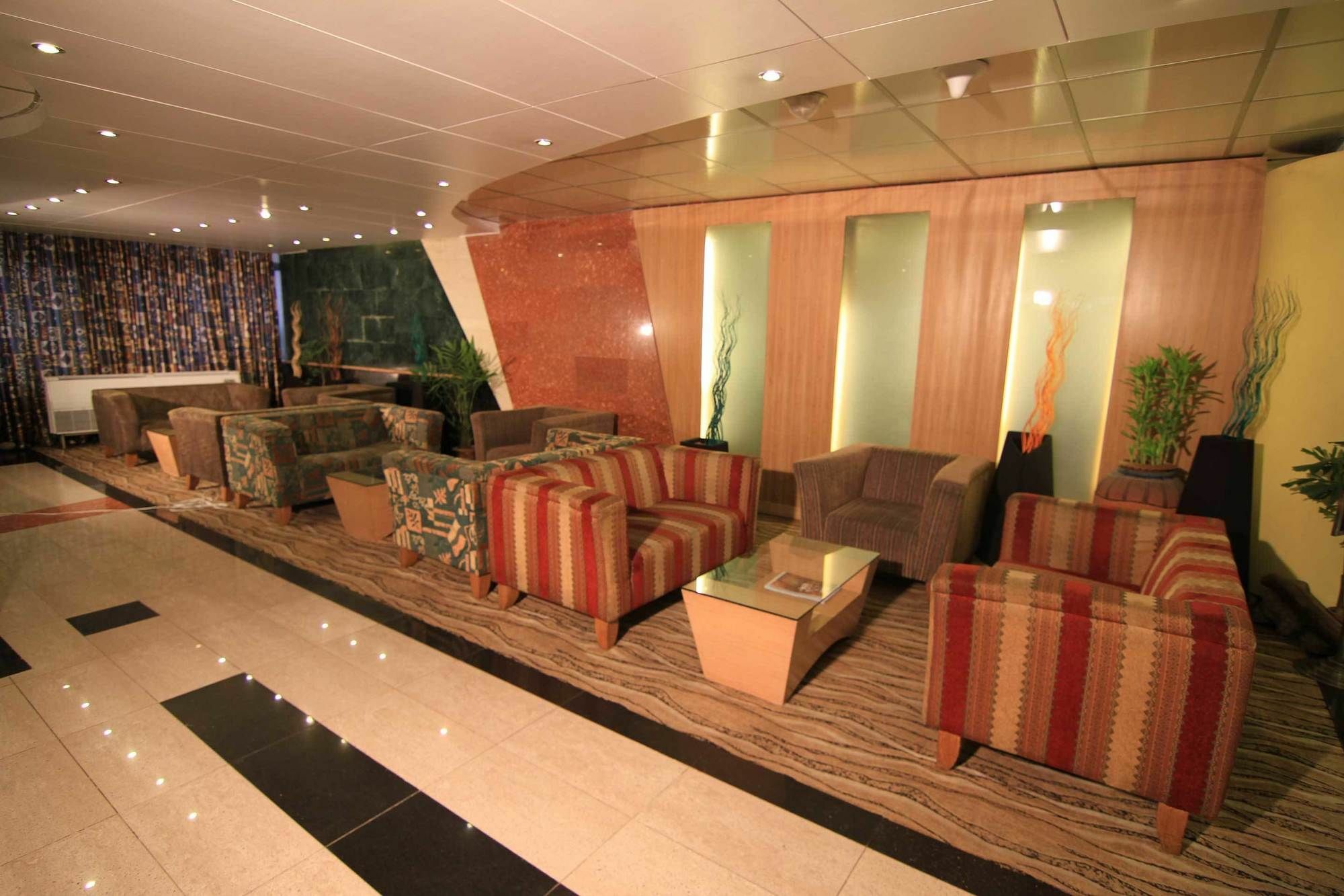 La Vinci Hotel Дака Екстериор снимка